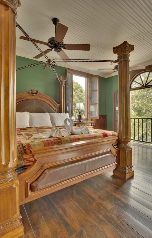 Mahogany Hall Luxury Boutique Resort San Ignacio Oda fotoğraf
