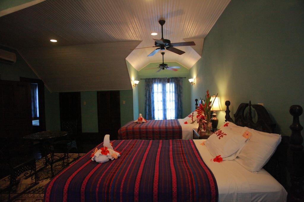 Mahogany Hall Luxury Boutique Resort San Ignacio Dış mekan fotoğraf