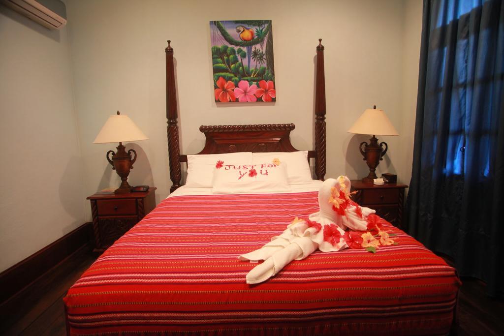 Mahogany Hall Luxury Boutique Resort San Ignacio Dış mekan fotoğraf