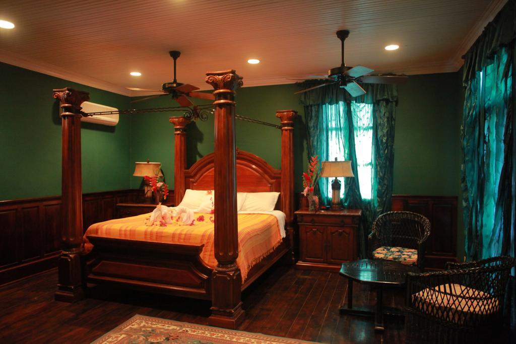 Mahogany Hall Luxury Boutique Resort San Ignacio Dış mekan fotoğraf